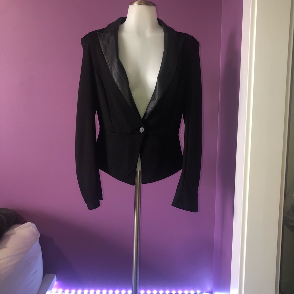 Kardashian Kollection Blazer
